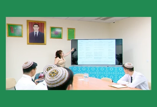 16851bb2569ef8.webp